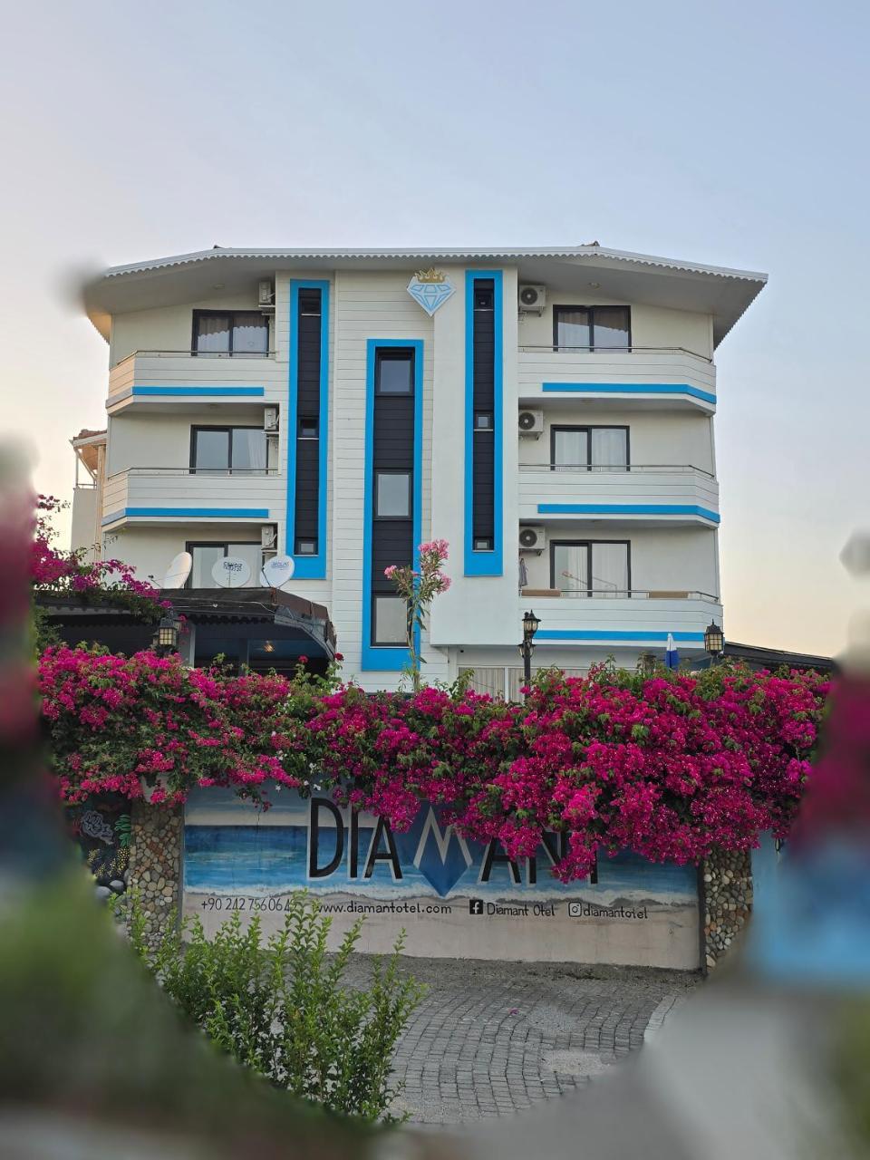 DIAMANT OTEL — SIDE