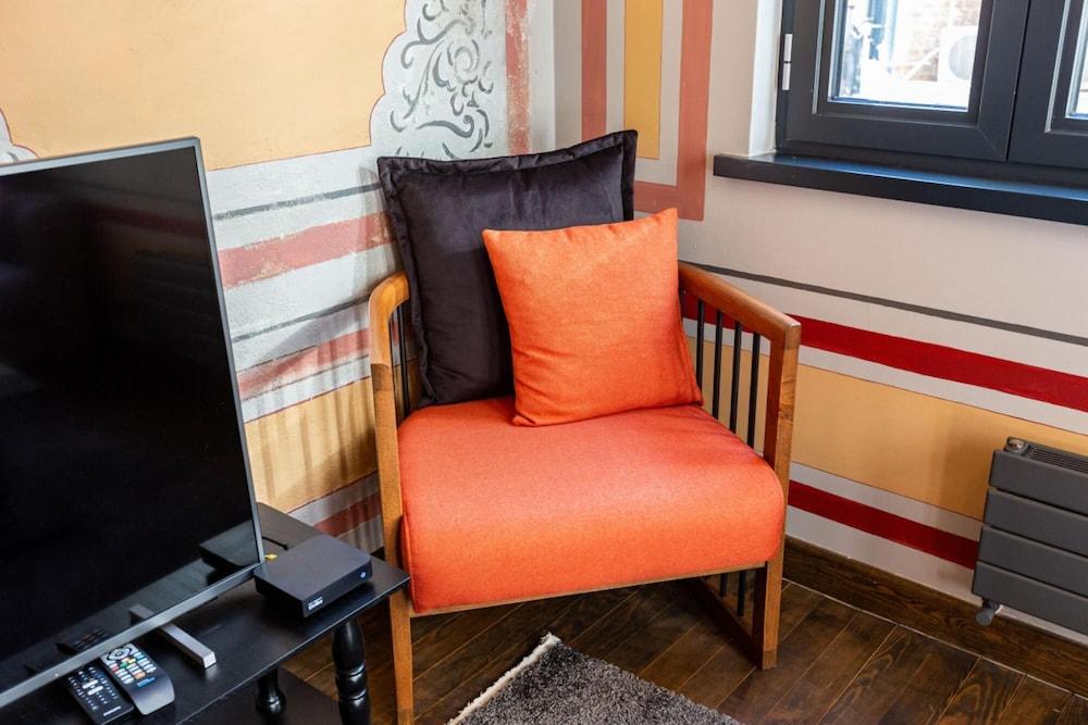 MISSAFIR HISTORICAL FLAT WITH HAMMAM NEAR TAKSIM — ISTANBUL — фотография отеля №8