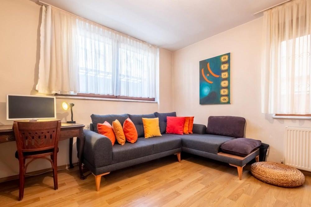 COMFORTABLE FLAT WITH CENTRAL LOCATION IN USKUDAR — ISTANBUL — fotografie hotel nr. 16