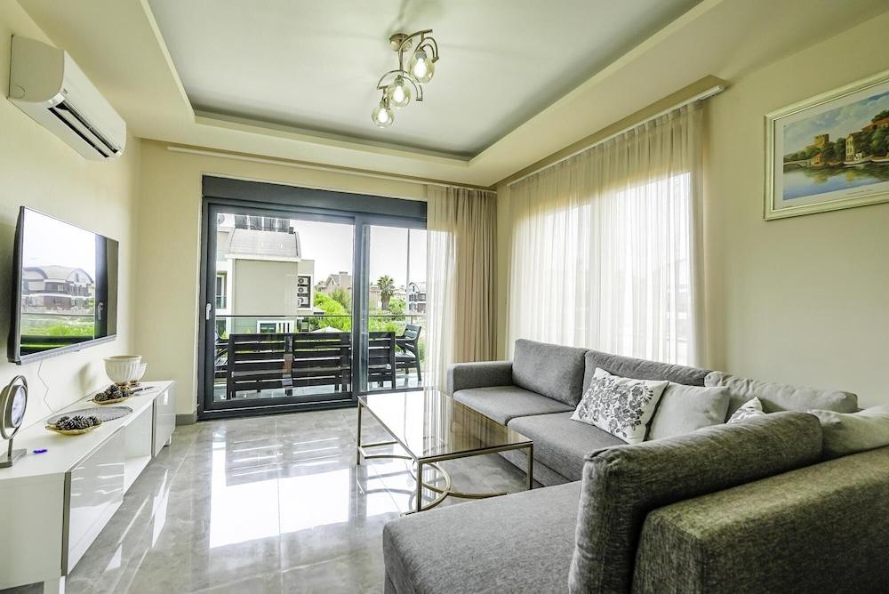FLAT W SHARED POOL AND BALCONY 8 MIN TO BEACH — BELEK — фотография отеля №2