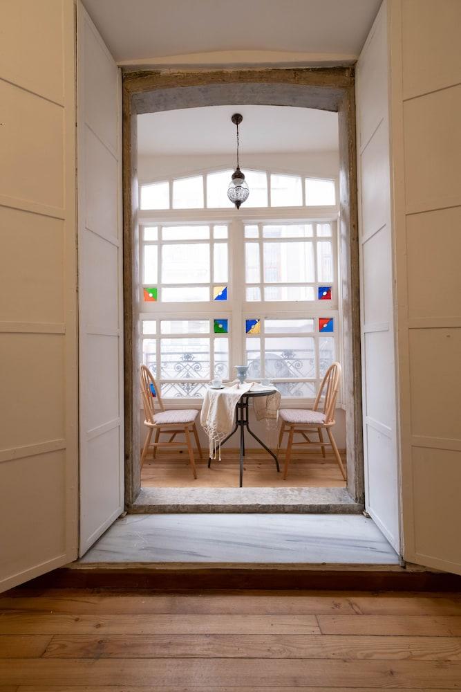 BAWWINDOW SUIT PERA IN GALATA — ISTANBUL — фотография отеля №7