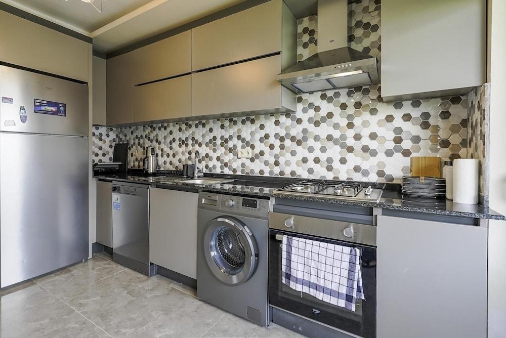 FLAT W SHARED POOL AND BALCONY 8 MIN TO BEACH — BELEK — фотография отеля №10