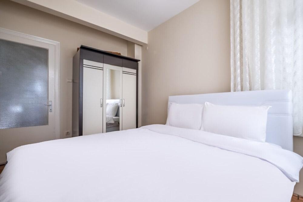 CHIC FLAT WITH BALCONY CLOSE TO CADDEBOSTAN SHORE — ISTANBUL — fotografie hotel nr. 4