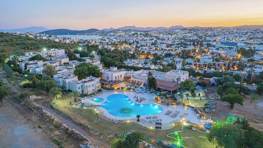 ALEXANDER THE GREAT RESORT & SPA — BODRUM