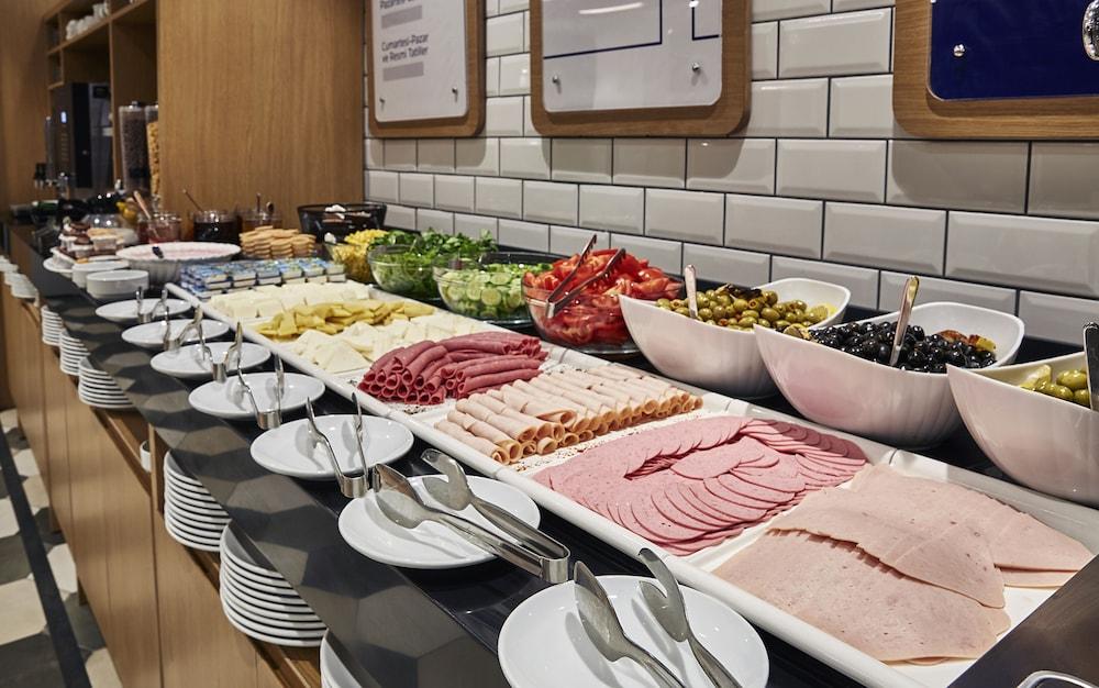 HOLIDAY INN EXPRESS ISTANBUL - ATAKOY METRO — ISTANBUL — фотография отеля №21