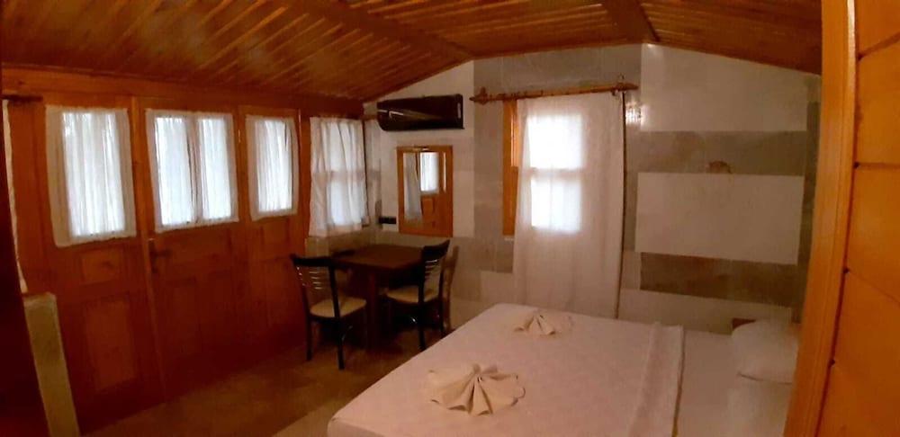STUNNING 10 BEDROOM VILLA IN DALYAN — DALYAN — фотография отеля №3