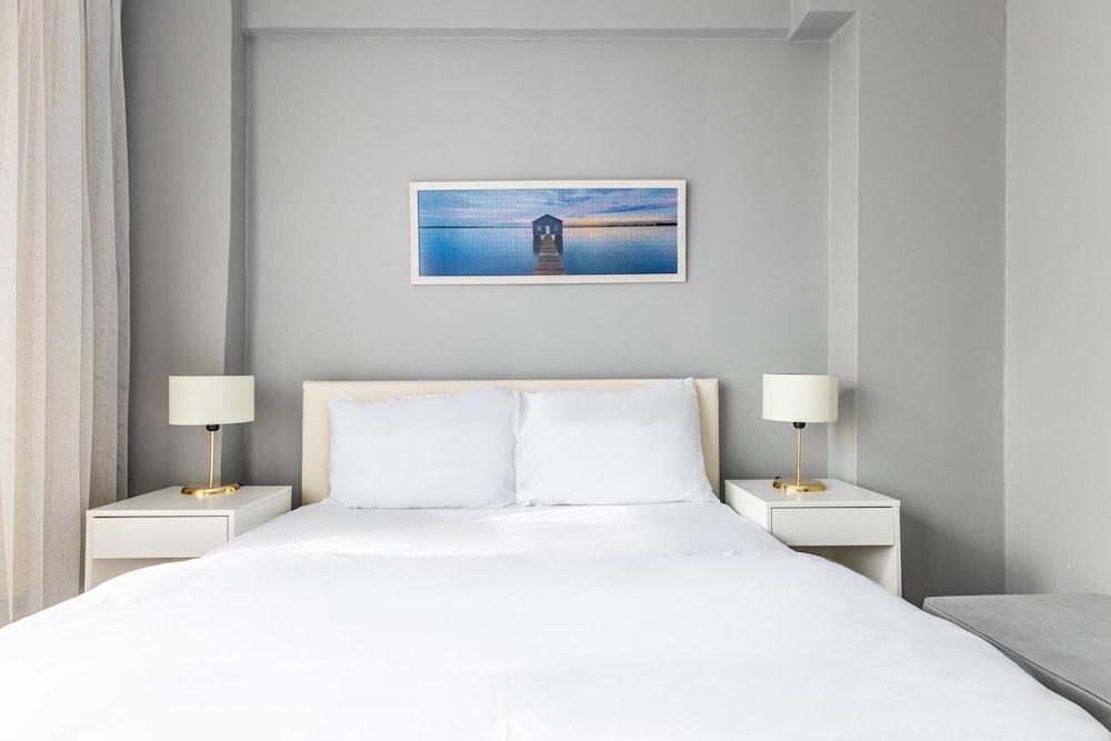 MODERN STYLISH COZY FLAT IN THE HEART OF KADIKOY — ISTANBUL — фотография отеля №5