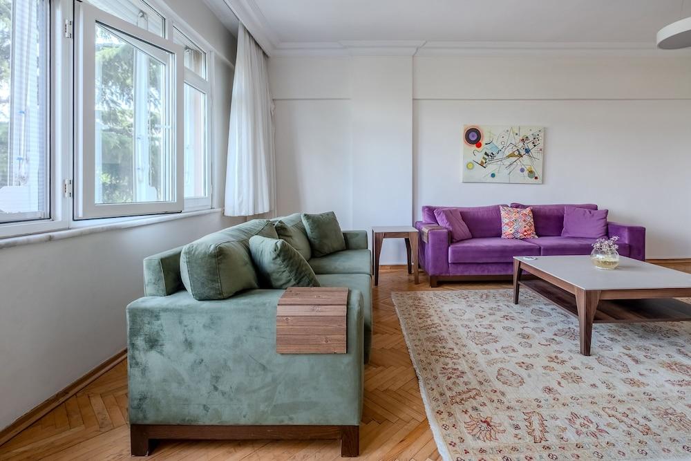 FLAT WITH BALCONY 4 MIN TO AKMERKEZ MALL IN ETILER — ISTANBUL — fotografie hotel nr. 7