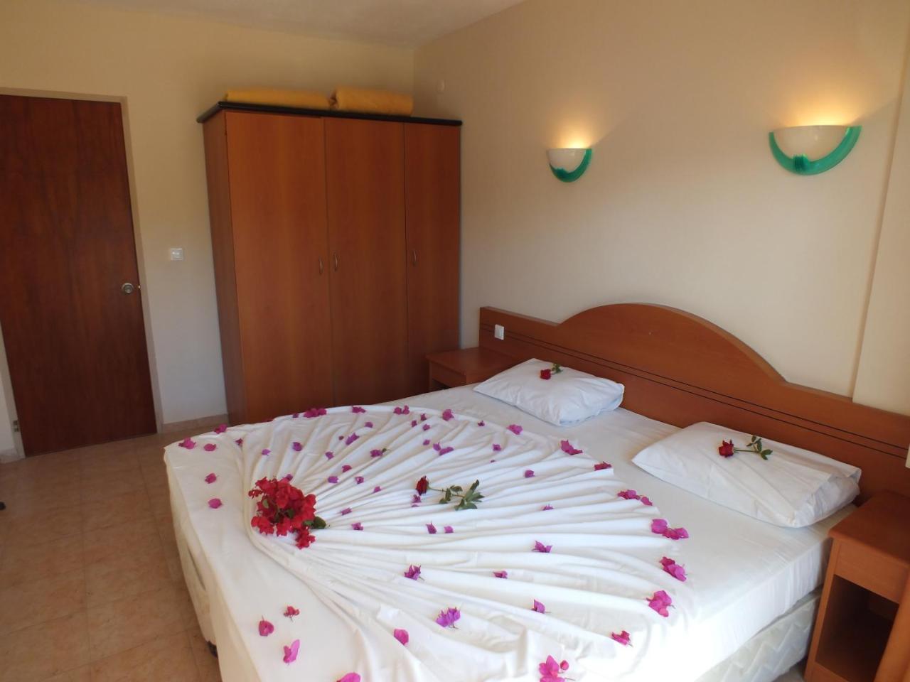 TUNTAS FAMILY SUITES KUSADASI — KUSADASI — fotografie hotel nr. 18