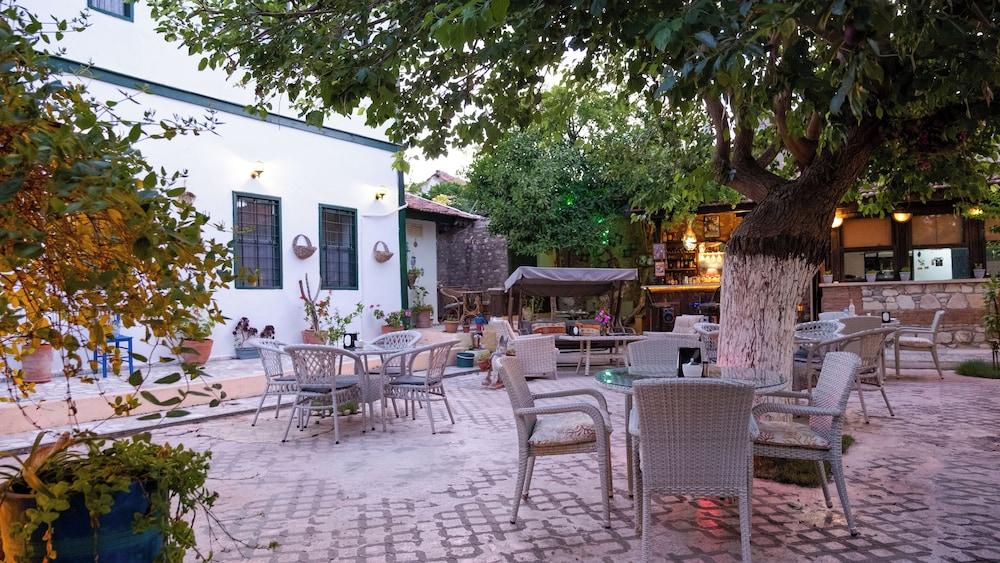 GARDEN PALACE PANSIYON CAFE & BAR — KUSADASI — fotografie hotel nr. 32