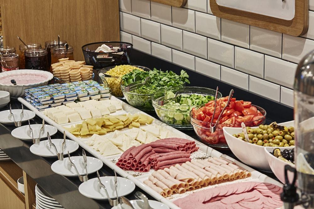 HOLIDAY INN EXPRESS ISTANBUL - ATAKOY METRO — ISTANBUL — фотография отеля №24