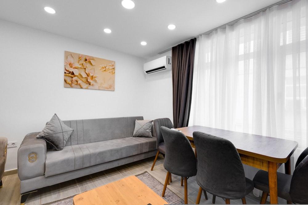 COZY FLAT 10 MIN TO MARMARAY AND USKUDAR COAST — ISTANBUL