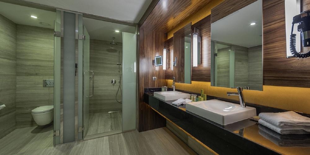 DOUBLETREE BY HILTON ISTANBUL TOPKAPI — ISTANBUL — фотография отеля №22