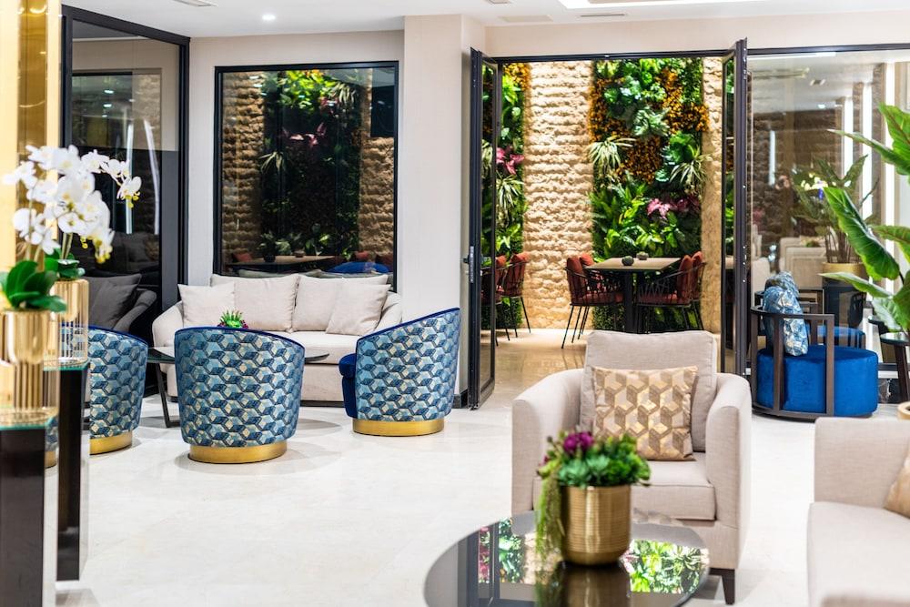 APRILIS DELUXE HOTEL — ISTANBUL