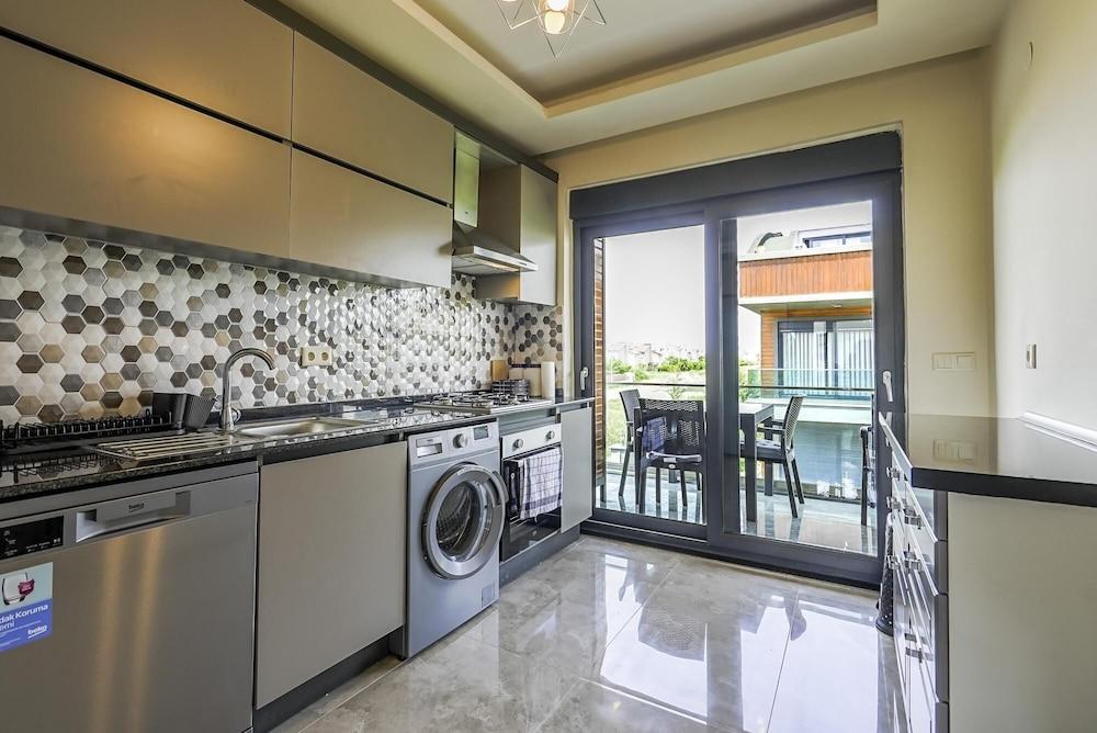 FLAT W SHARED POOL AND BALCONY 8 MIN TO BEACH — BELEK — фотография отеля №3