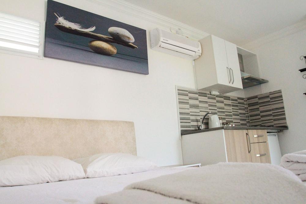 HILLSIDE APART HOUSE — SIDE — fotografie hotel nr. 11