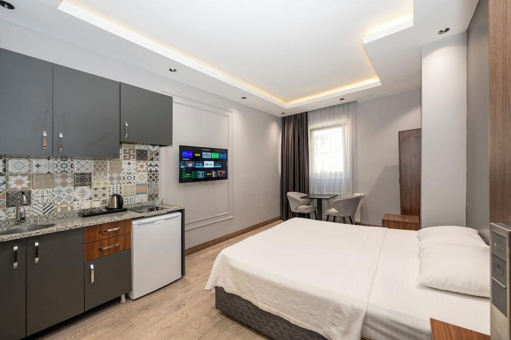 COMFORT SUITES HOTEL — ISTANBUL