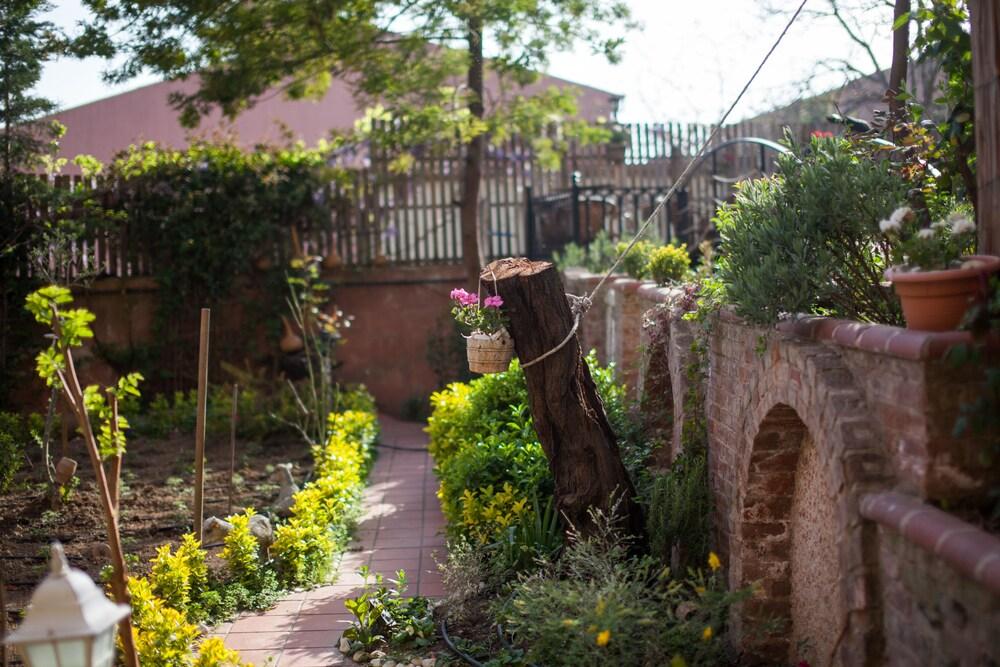 ISTANBUL GARDEN SUITE — ISTANBUL — фотография отеля №27