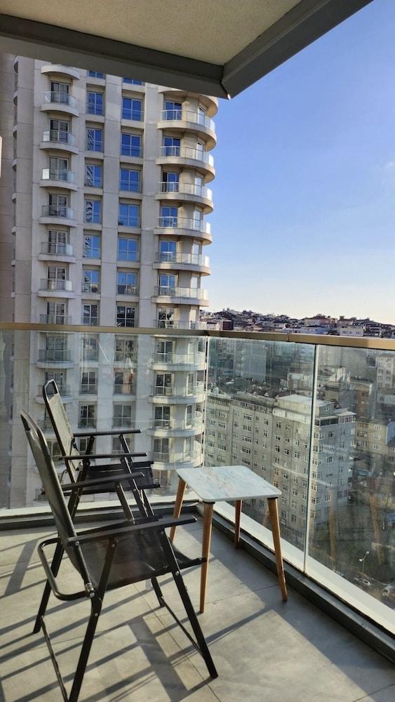 MODERN 2BED CONDO IN LUXURIOUS BUILDING — ISTANBUL — фотография отеля №8