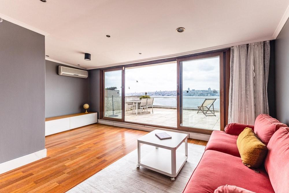 DUPLEX FLAT W PANORAMIC BOSPHORUS VIEW AND TERRACE — ISTANBUL — fotografie hotel nr. 2