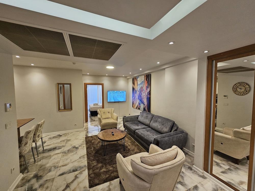PERFECT RESIDENCE TAKSIM WITH POOL — ISTANBUL — фотография отеля №16