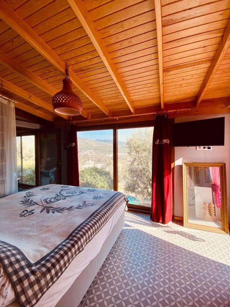 ARTISTIC VILLA WITH PRIVATE POOL, BODRUM, TURKEY — BODRUM — фотография отеля №4