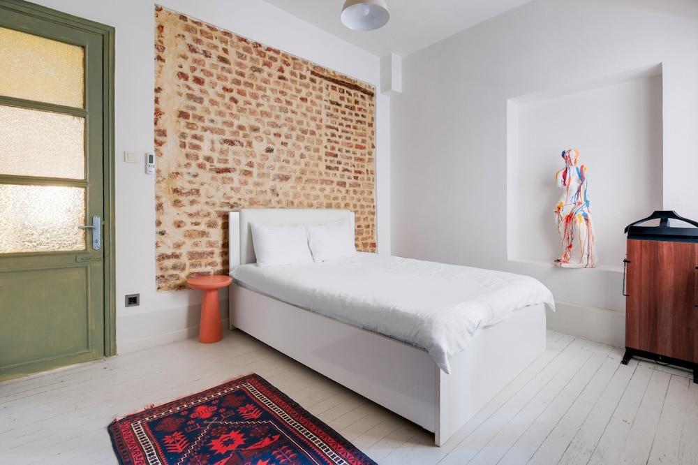 COZY FLAT WITH BALCONY 5 MIN TO GALATA TOWER — ISTANBUL — fotografie hotel nr. 7