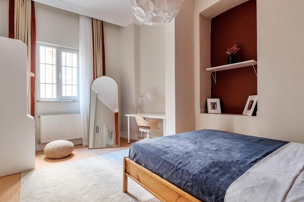 CHIC MODERN FLAT W BALCONY 5 MIN TO TAKSIM — ISTANBUL — fotografie hotel nr. 3