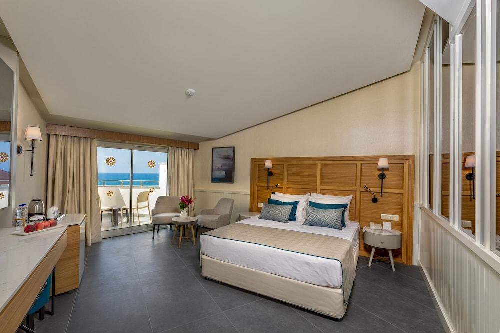 BELLA RESORT & SPA — SIDE — фотография отеля №9