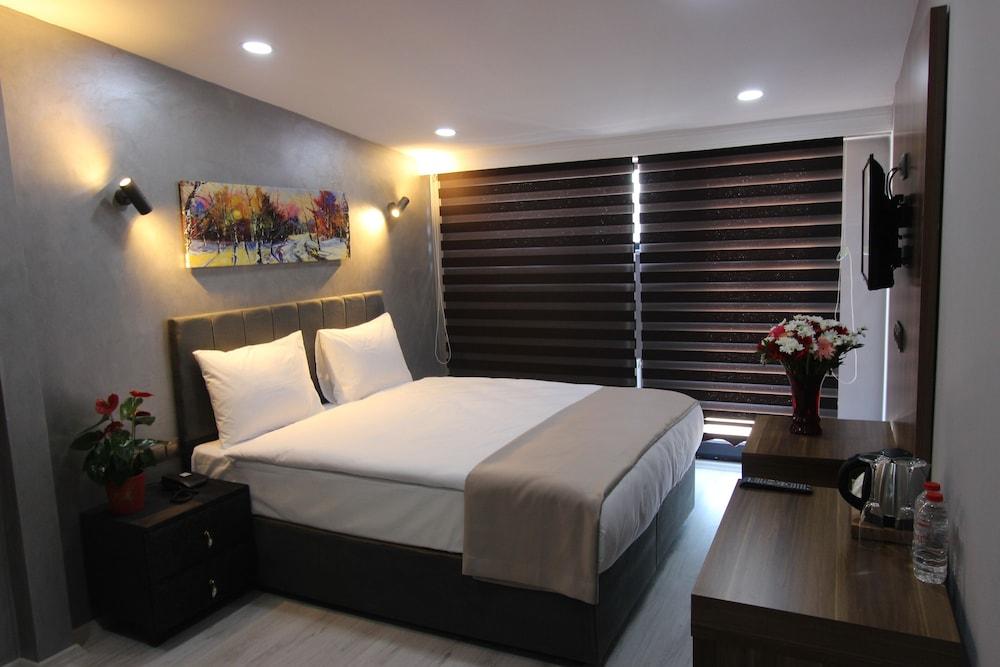 MONEZZA HOTEL — ISTANBUL