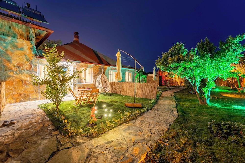 KAMKAT OTEL — GOYNUK