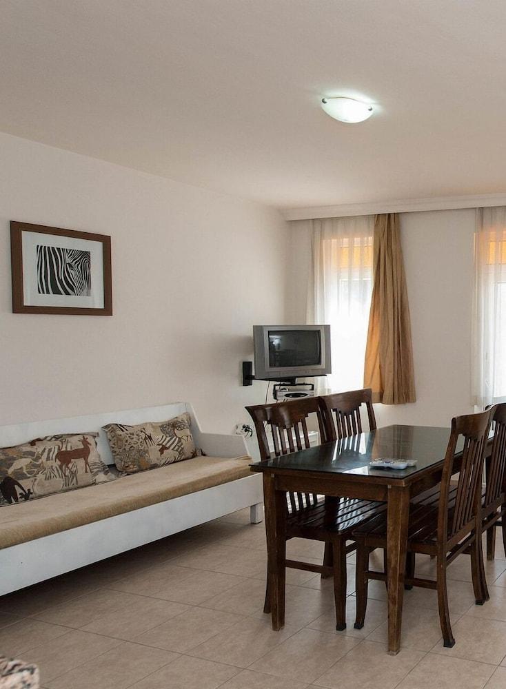 SAFARI SUIT HOTEL — SIDE — фотография отеля №24