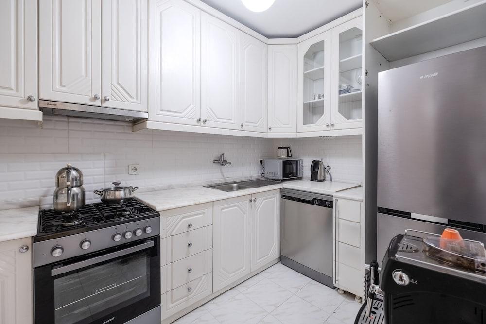 FLAT WITH BALCONY 4 MIN TO AKMERKEZ MALL IN ETILER — ISTANBUL — fotografie hotel nr. 9