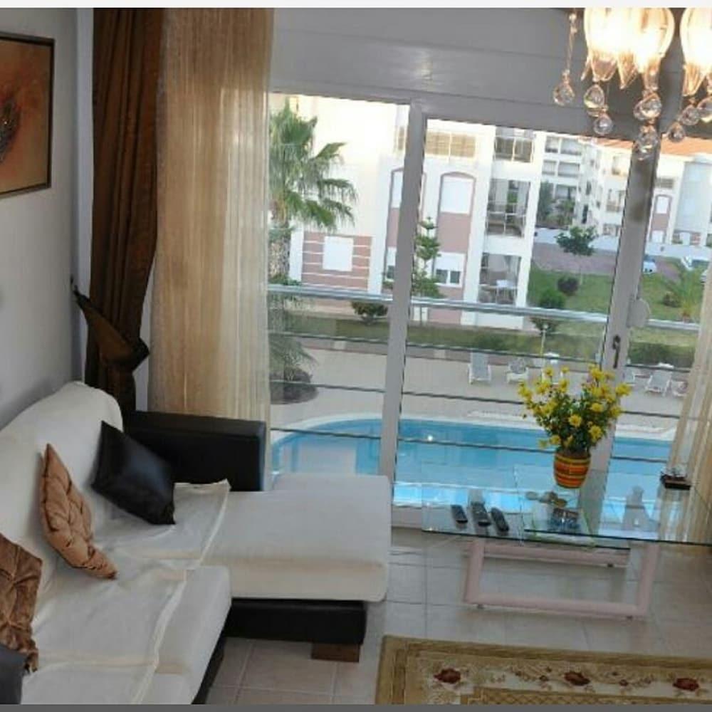 FOUR SEASONS I -10 WITH 2 BEDROOMS GUARANTEES A WONDERFUL HOLIDAY — SIDE — фотография отеля №19