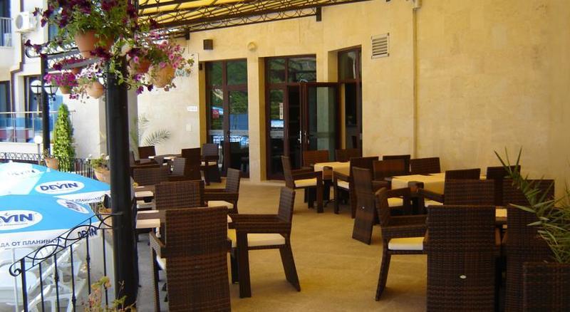 ROYAL COVE — KAVARNA — fotografie hotel nr. 3