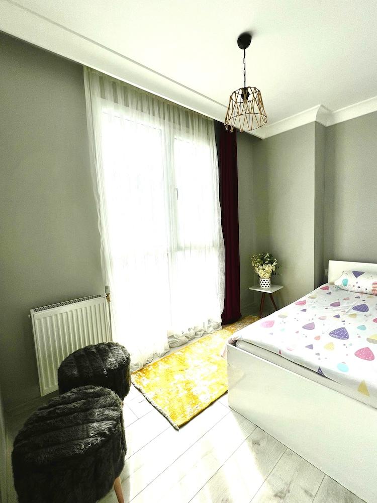 PERFECT LAKE VIEW ENTIRE APARTMENT — ISTANBUL — фотография отеля №6