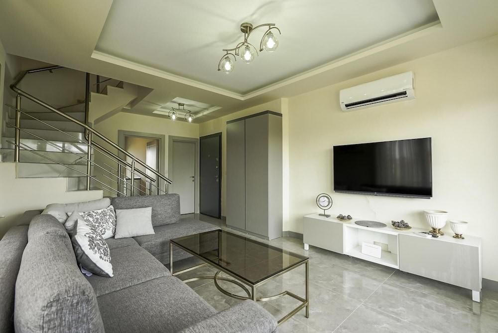 FLAT W SHARED POOL AND BALCONY 8 MIN TO BEACH — BELEK — фотография отеля №8