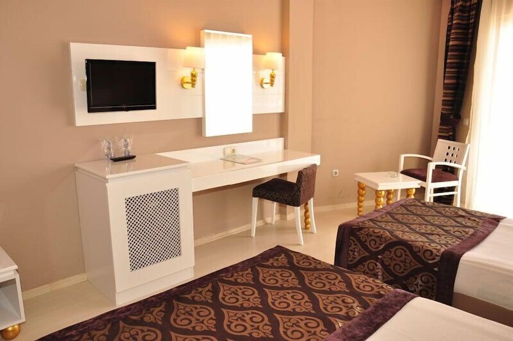 SERENIS HOTEL — SIDE — fotografie hotel nr. 4