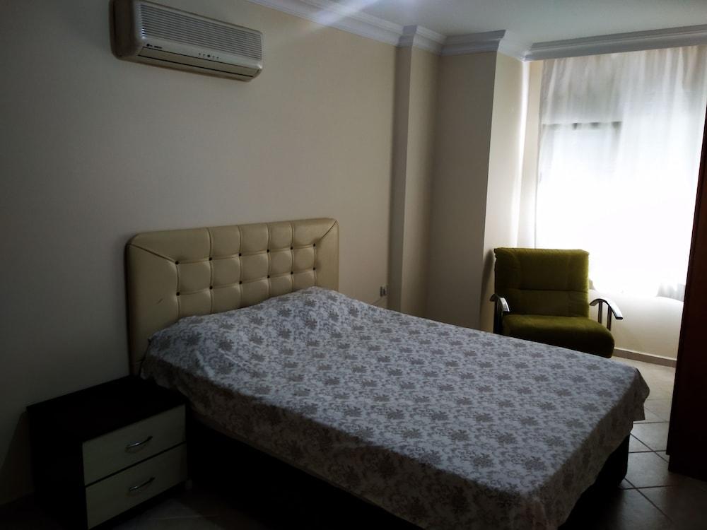 LUX EV — SIDE — fotografie hotel nr. 2