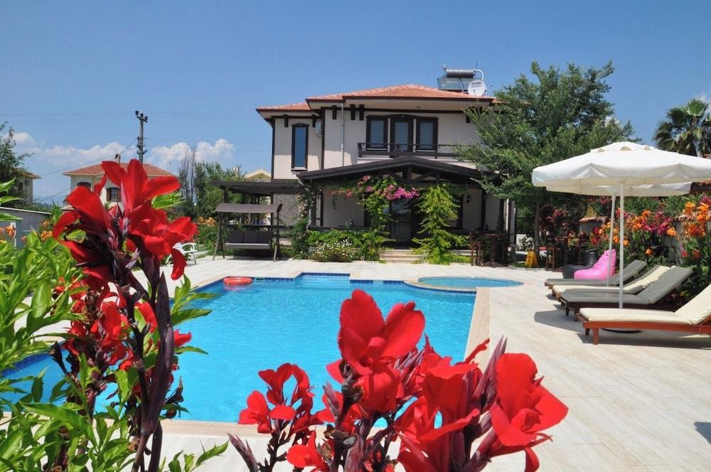 BEAUTIFUL 4-BED VILLA PRIVATE POOLS — DALYAN — fotografie hotel nr. 30