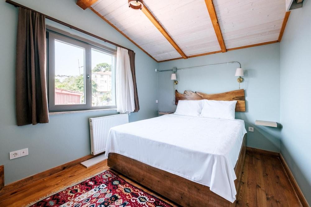 STUNNING SEA VIEW LOFT 5 MIN TO PARK IN KUZGUNCUK — ISTANBUL — фотография отеля №16