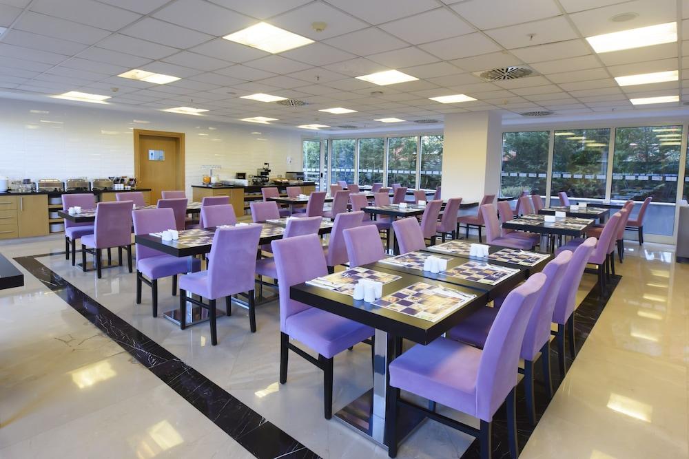 HOLIDAY INN EXPRESS ISTANBUL - ALTUNIZADE — ISTANBUL — fotografie hotel nr. 21