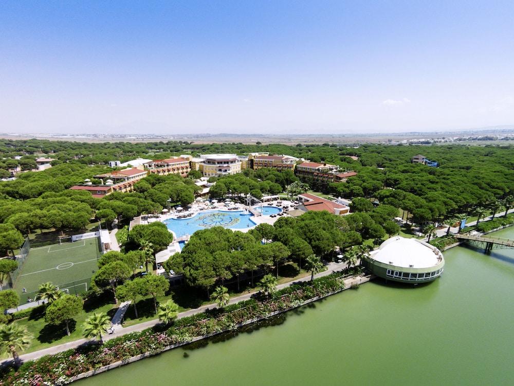 ROBINSON NOBILIS — BELEK
