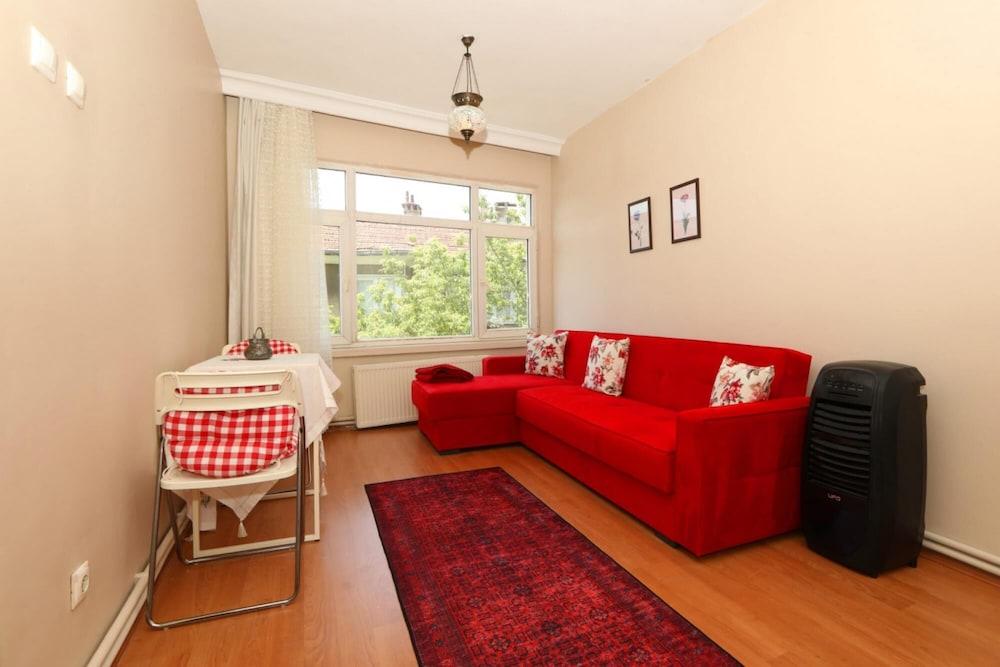 FLAT WITH TWO LIVING ROOMS AND BALCONY IN USKUDAR — ISTANBUL — fotografie hotel nr. 2