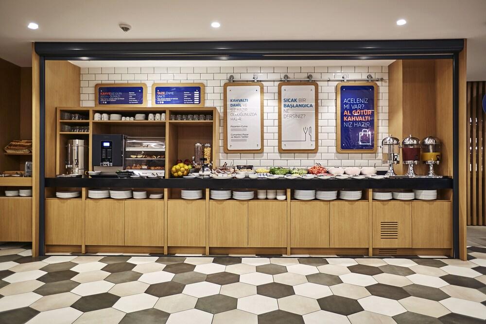 HOLIDAY INN EXPRESS ISTANBUL - ATAKOY METRO — ISTANBUL — фотография отеля №27