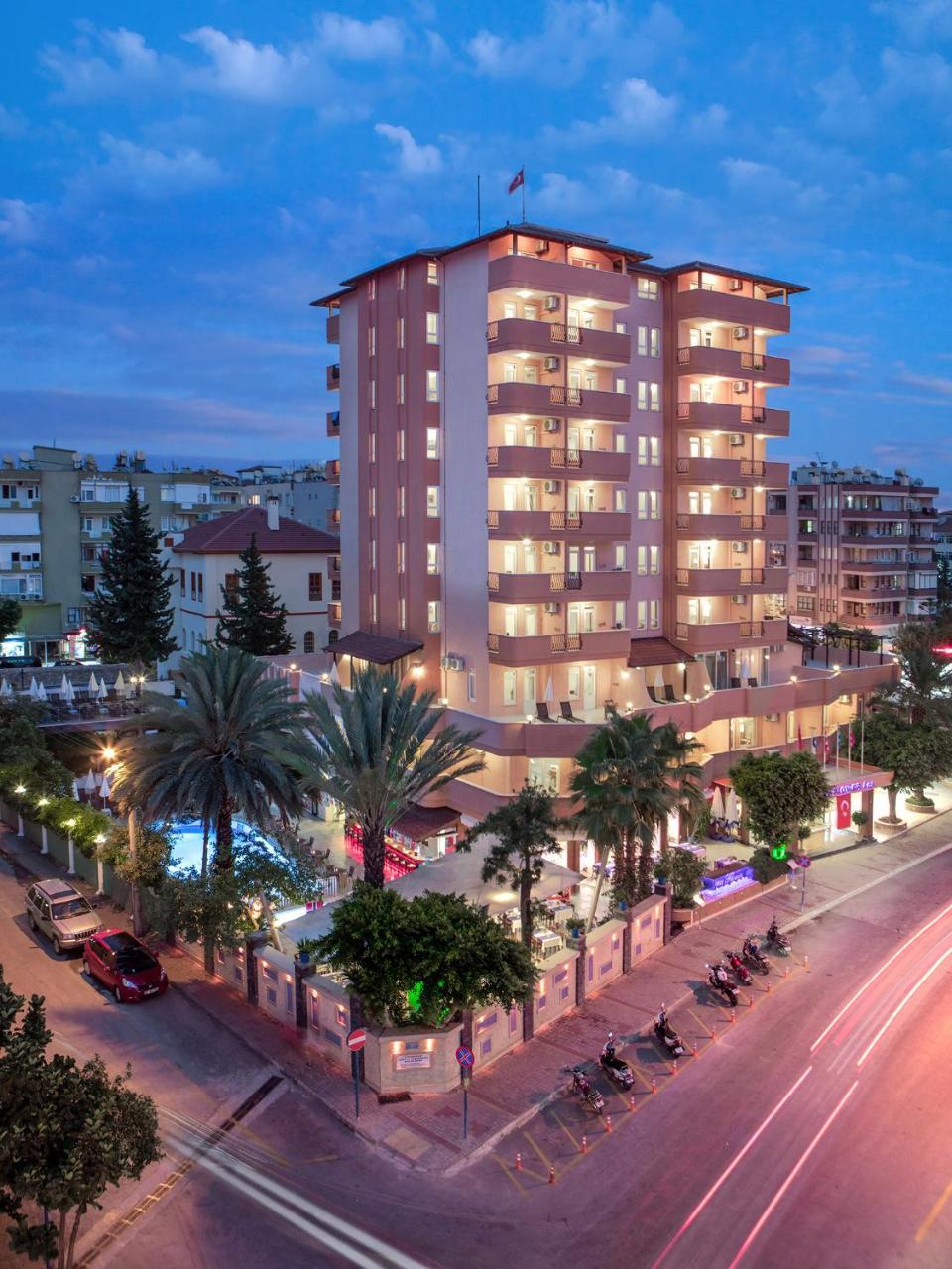 HOTEL MAY FLOWER — ALANYA