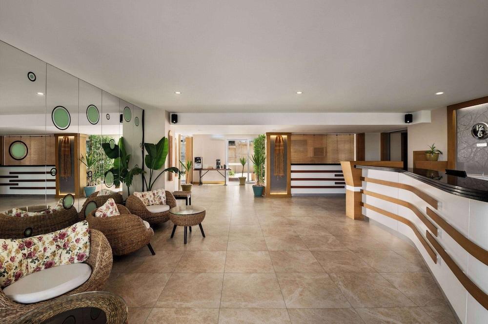 LA QUINTA BY WYNDHAM CESME — CESME — fotografie hotel nr. 2