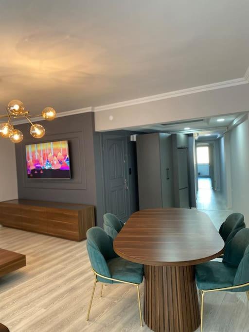 WHOLE APARTMENT AT THE HEART OF SISLI NISANTASI K — ISTANBUL — фотография отеля №15