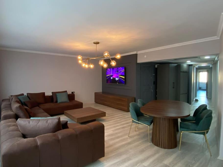 WHOLE APARTMENT AT THE HEART OF SISLI NISANTASI K — ISTANBUL — фотография отеля №12
