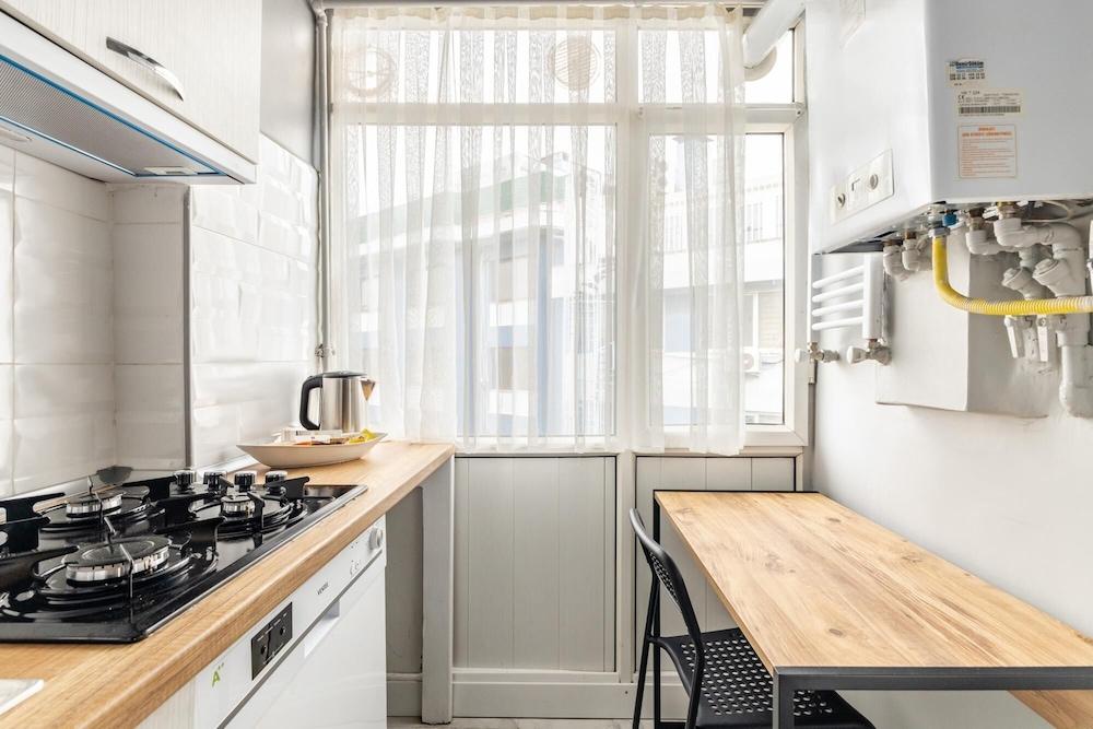 MODERN STYLISH COZY FLAT IN THE HEART OF KADIKOY — ISTANBUL — фотография отеля №12
